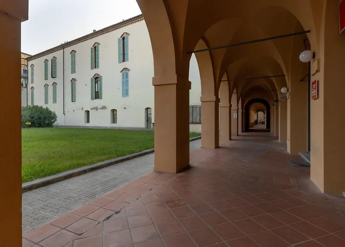 Tranquil Elegance In The Heart Of Pisa - Historic Convent Apartment